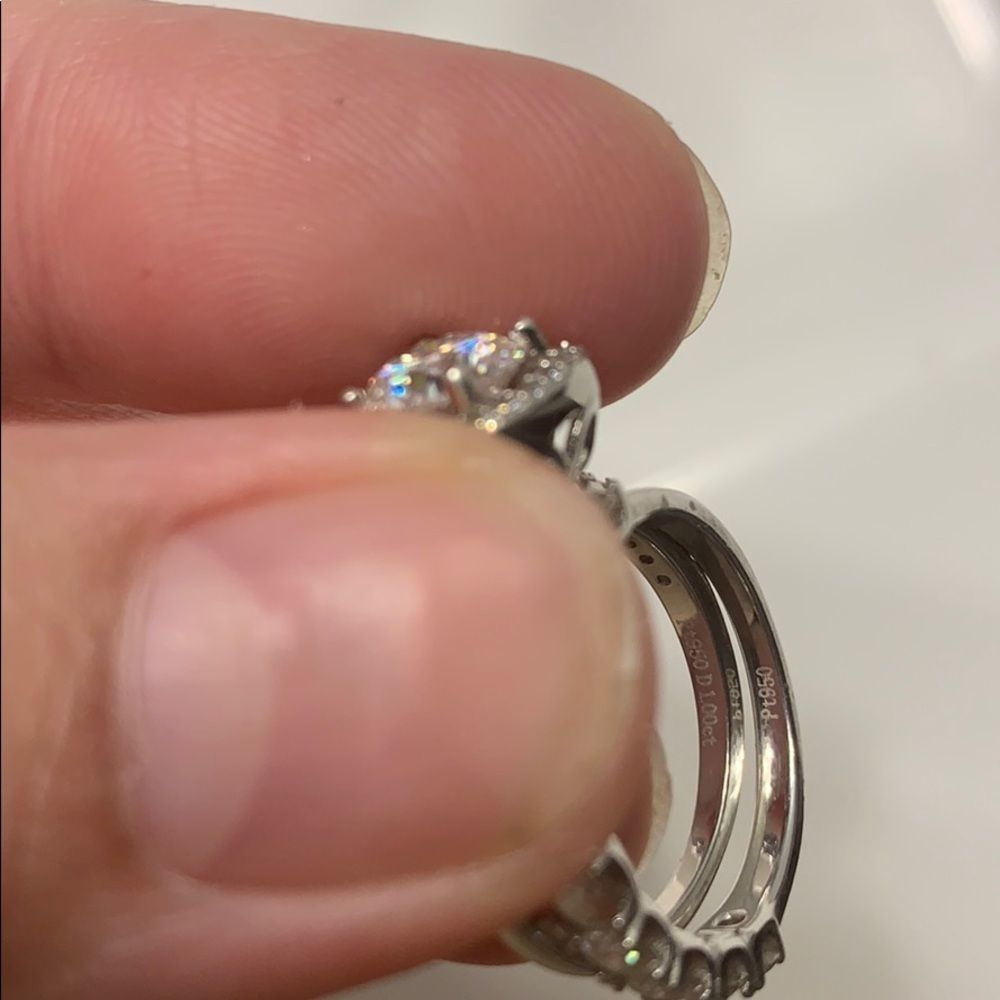 Round brilliant cut wedding ring set halo 2pcs set - Picture 5 of 16